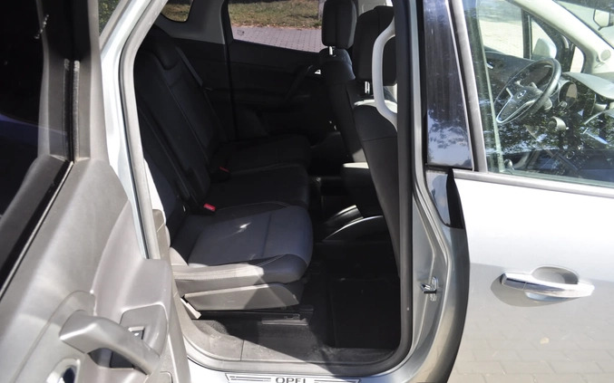 Opel Meriva cena 19000 przebieg: 220000, rok produkcji 2011 z Witkowo małe 137